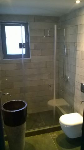 ΑΝΟΙΓΟΜΕΝΕΣ ΝΤΟΥΖΙΕΡΕΣ